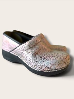 Women's DANSKO XP 2.0 Leather Clog Lacy Size 5.5-6